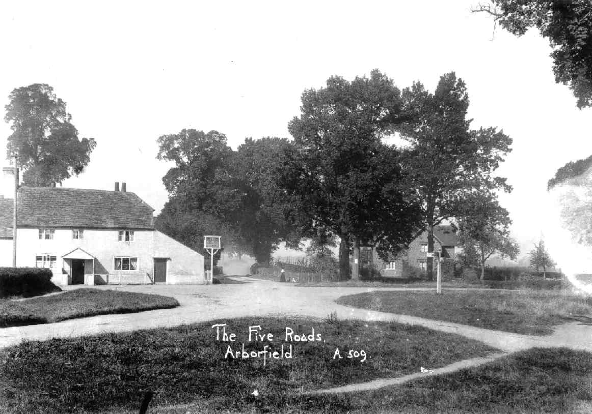 The article called this the 'Bull Hotel'; it is at the five-way cross-roads, around 1910