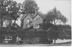 The Pond and Pond Cottages