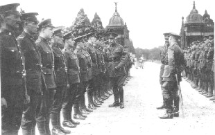 Soldiers at Bearwood Canadian Convalescent Hospital in WWI