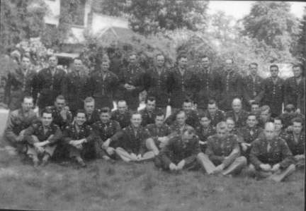 American Officers outside their Mess at Arborfield Grange