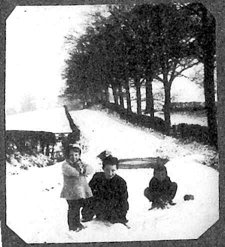 Snow in the lane leading up to Ellis Hill and Newlands Mansion